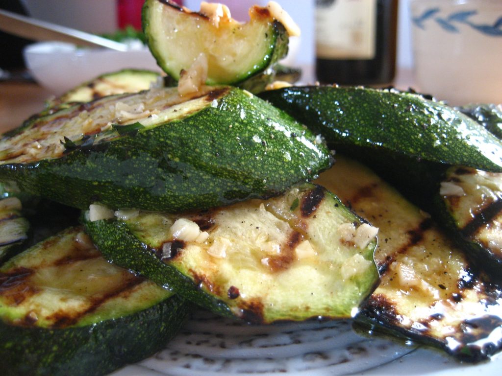 Courgettes grillées, légume de saison parfait pour manger léger en été